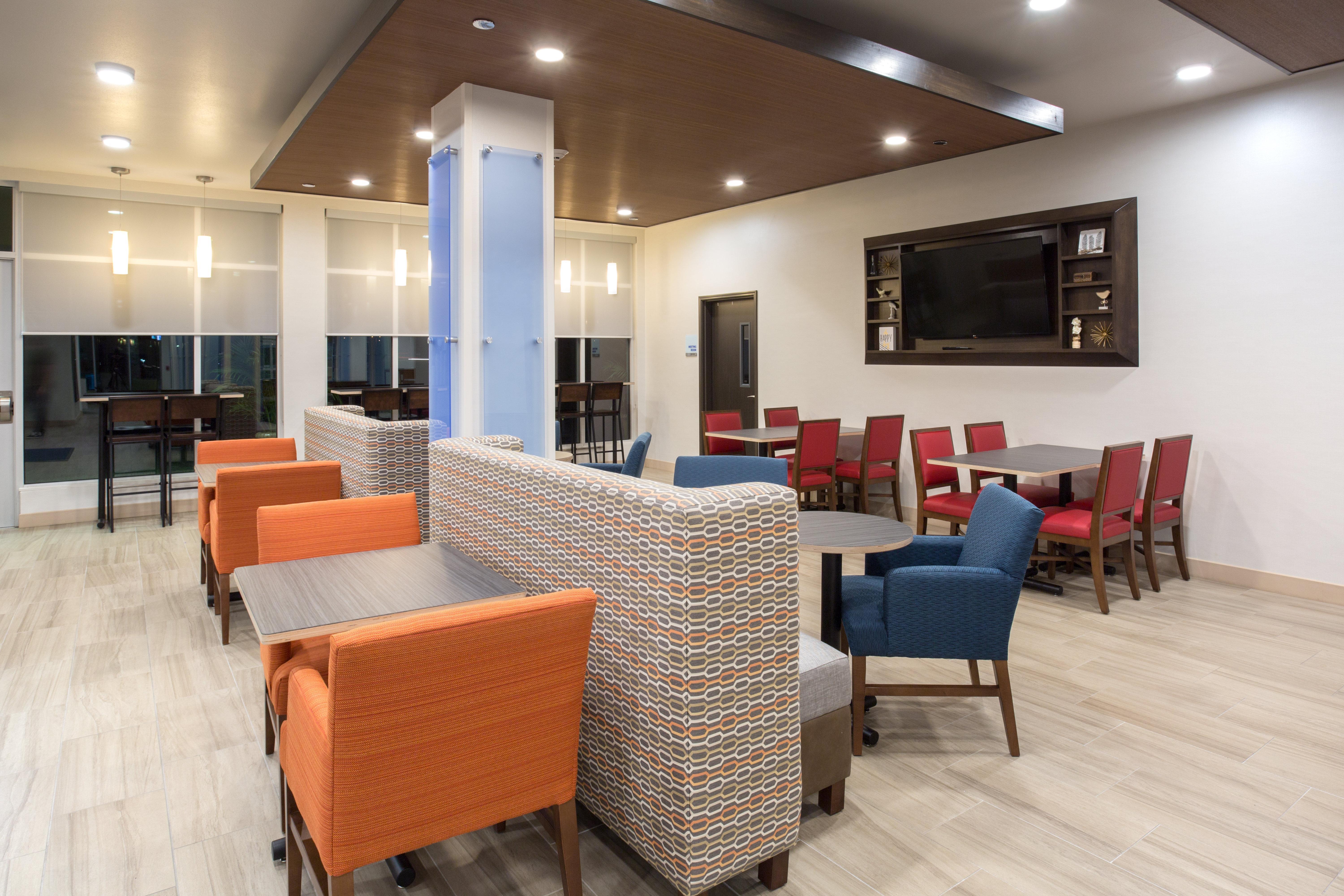 Holiday Inn Express & Suites - Rapid City - Rushmore South By Ihg Dış mekan fotoğraf