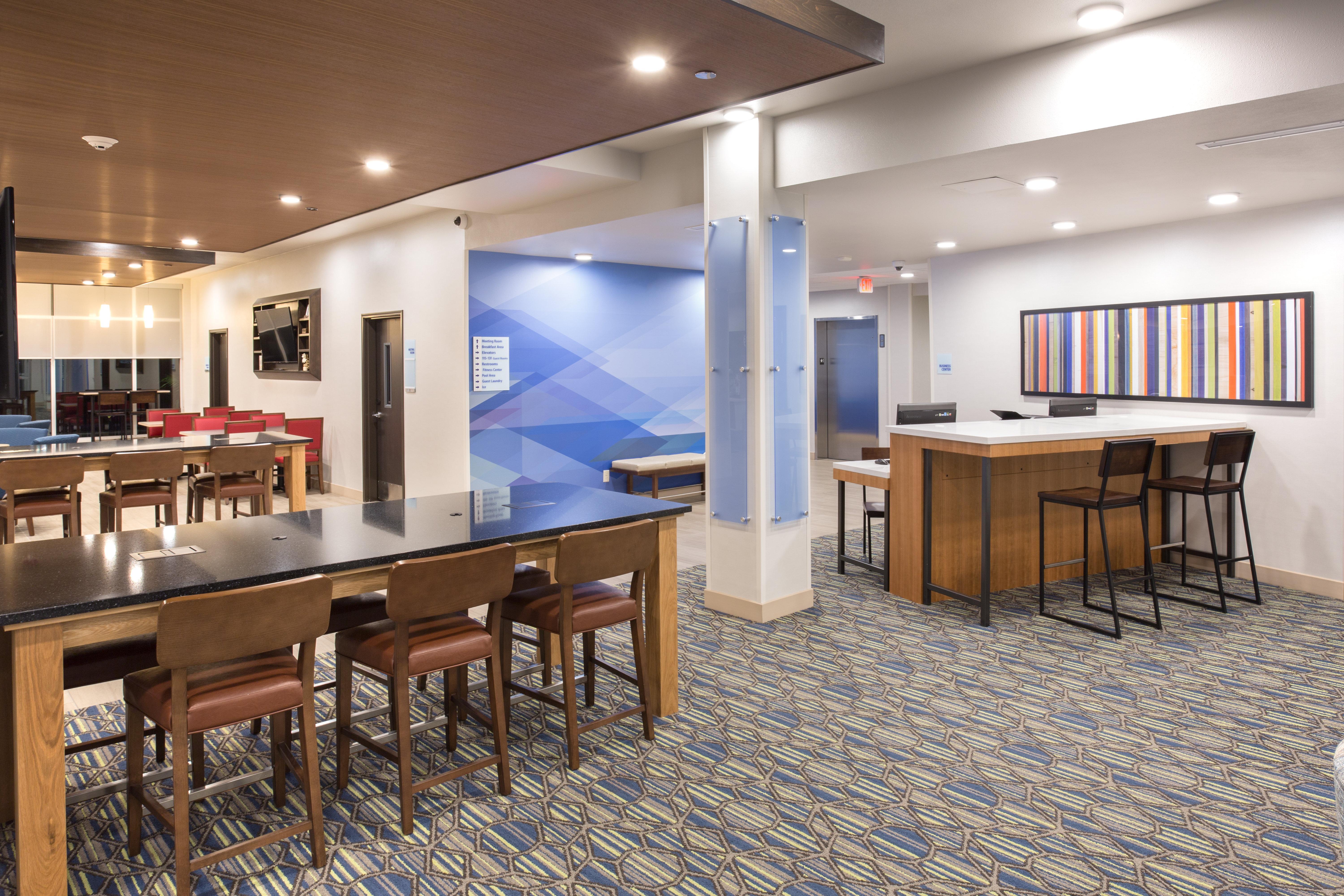Holiday Inn Express & Suites - Rapid City - Rushmore South By Ihg Dış mekan fotoğraf
